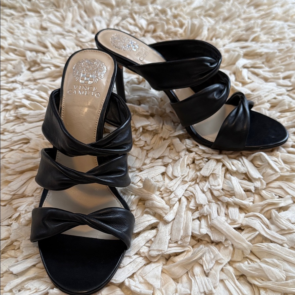 Vince Camuto black leather heels - Picture 2 of 8
